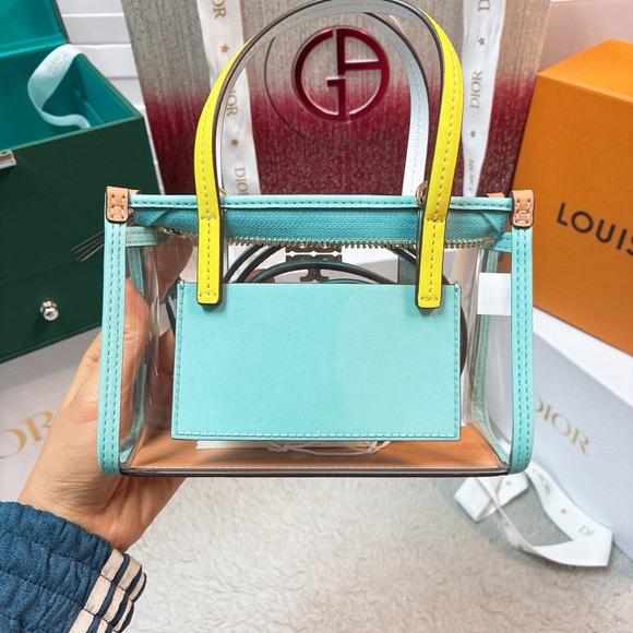 🚫SOLD OUT🚫
✨🌊 Tory Burch Blake Clear Mini Tote — Sea Foam Green ✨🌊 - Picture 5 of 5
